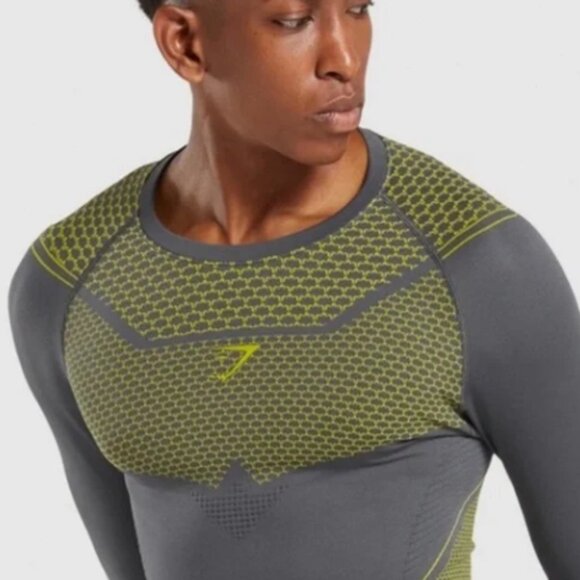 *DISCONTINUED* Gymshark Onyx V4 Green Long Sleeve (Please message before buying) - Picture 1 of 4